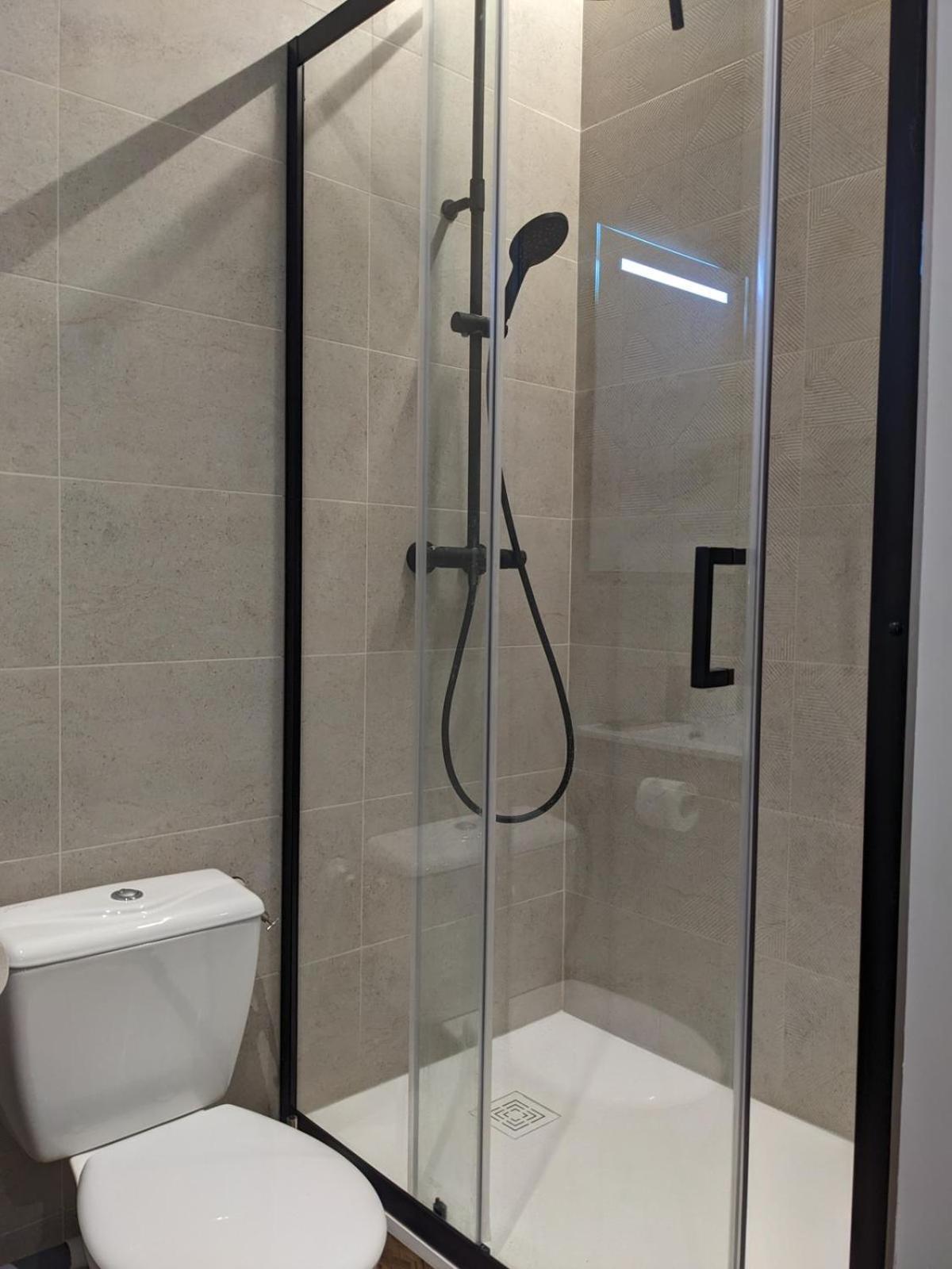 Le 12 Wifi Cosy Parking 3 Appartement Saint-Etienne  Buitenkant foto